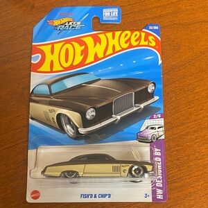 Hot Wheels Fish'd & Chip'd Toy Car - Brown and Cream